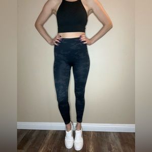 SPANX Look At Me Now Camo Leggings size S